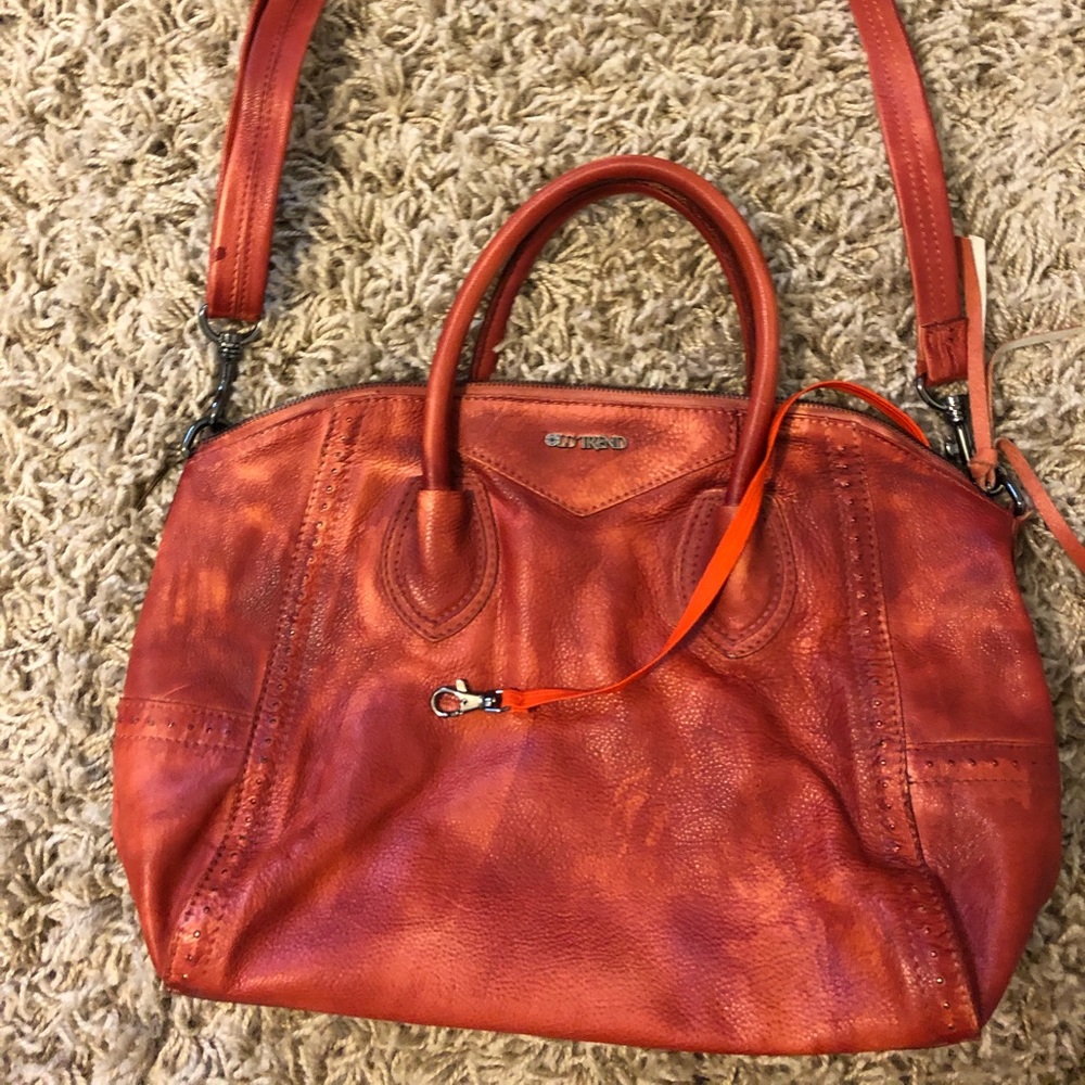 Old Trend leather unique bag